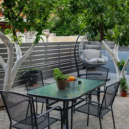 Lemon Garden Stylish Private