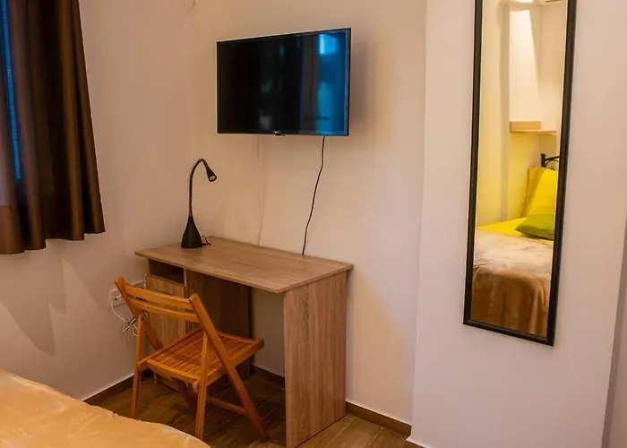 Lemon Garden Stylish Private شقة كالاماتا