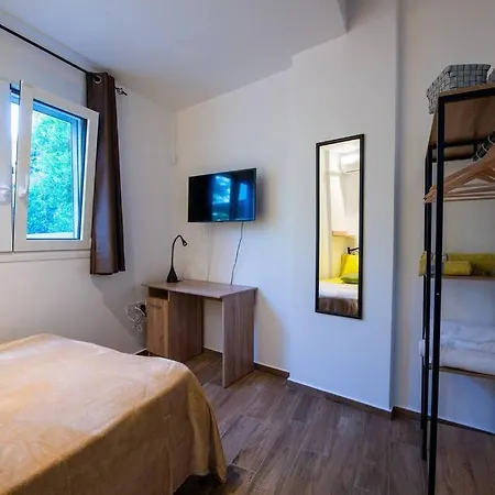 Lemon Garden Stylish Private Apartment Kalamata