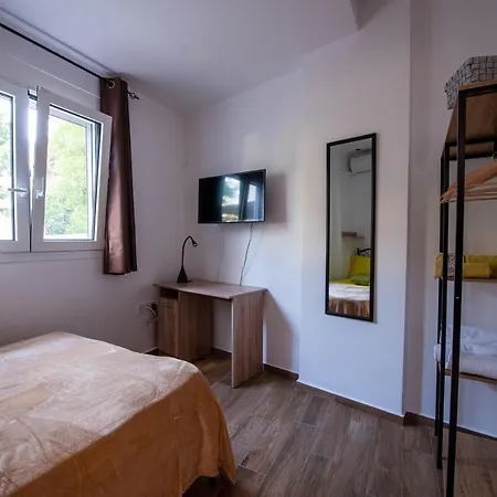 Lemon Garden Stylish Private Apartment