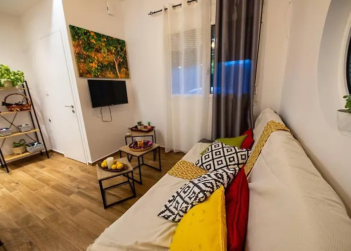 Lemon Garden Stylish Private