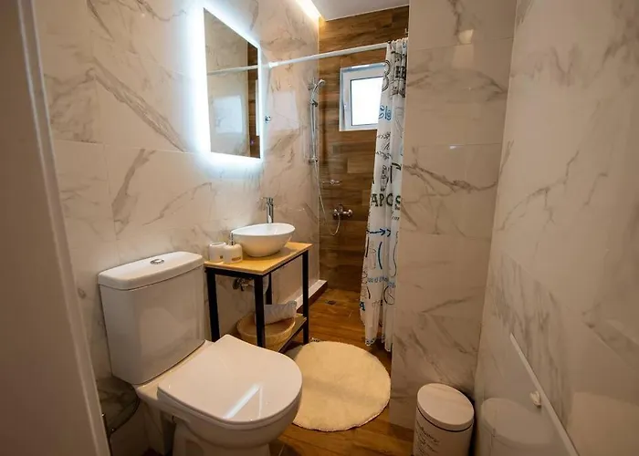 Lemon Garden Stylish Private