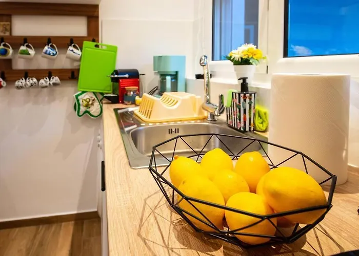 Lemon Garden Stylish Private