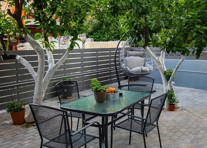 Lemon Garden Stylish Private